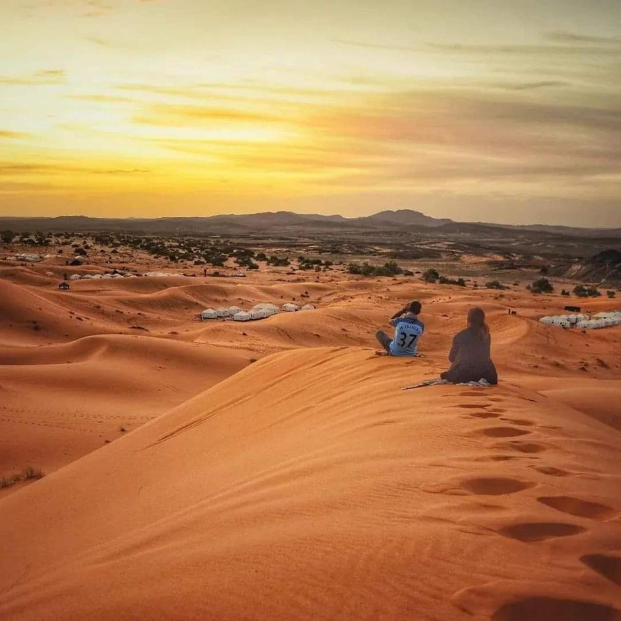 Merzouga Horizon Luxury Camp Exterior photo